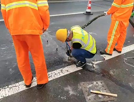 路基填充注漿(圖3) 高速公路路基填充注漿