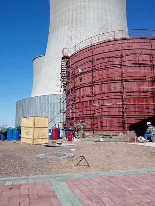 油罐防腐保溫材料哪種好用?(圖3) 油罐防腐保溫材料雙組份聚脲施工